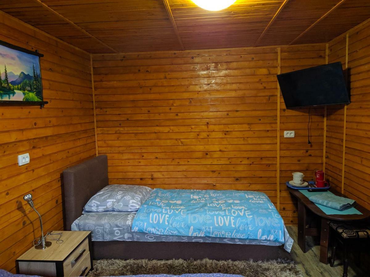 У Оксани Konuk evi Kvasy Dış mekan fotoğraf